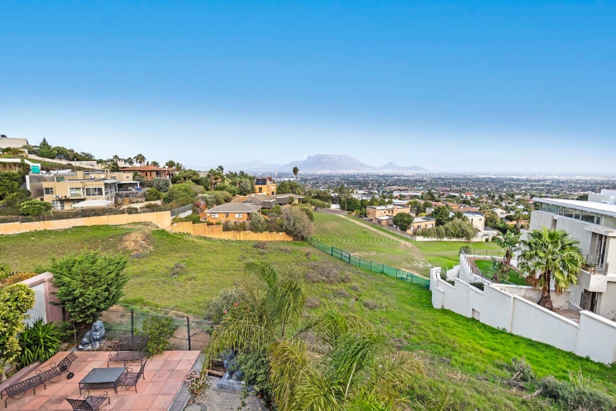 13 Bedroom Property for Sale in Plattekloof Western Cape